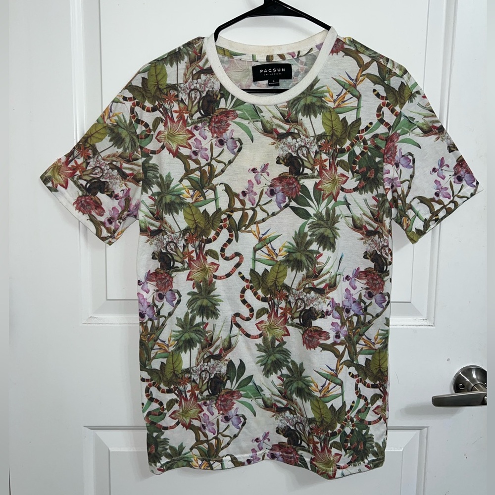 Pacsun Small Short Sleeved Mens Graphic Patterned T-Shirt